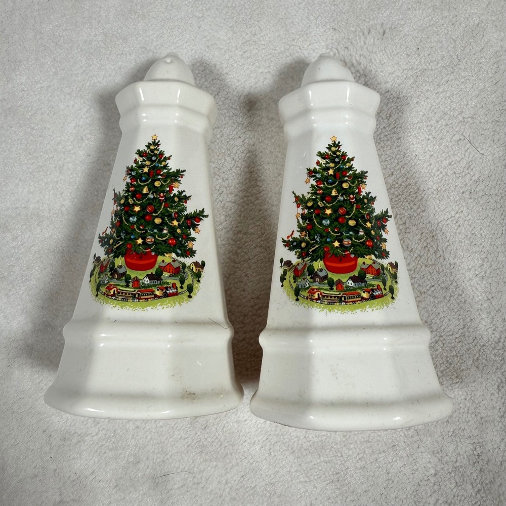 Pfaltzgraff Christmas Tree Salt Pepper Shakers Vintage Ceramic‎